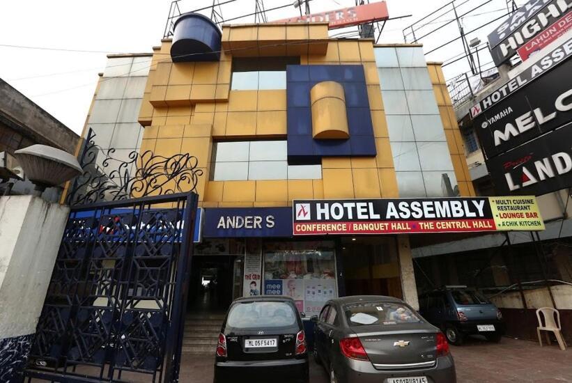 Hotel Assembly Shillong Exteriör bild