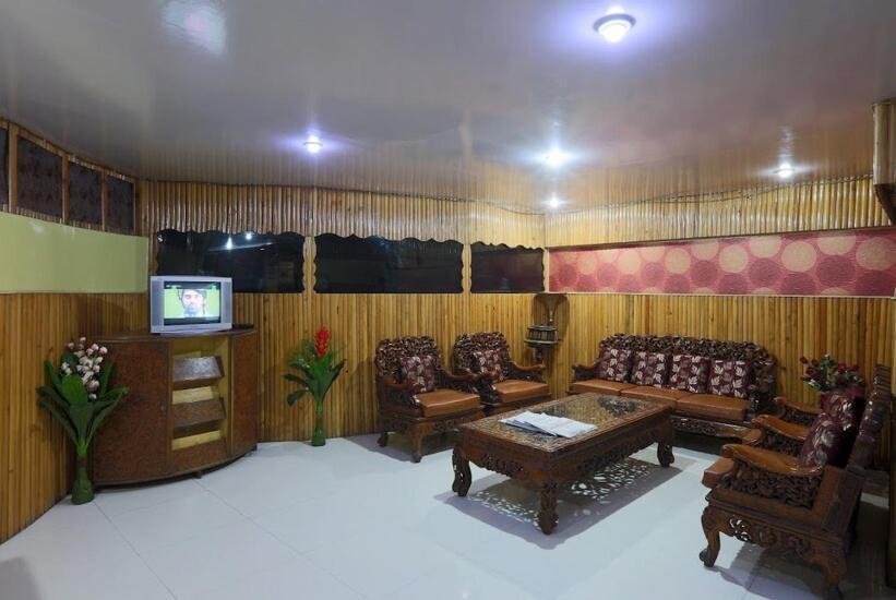 Hotel Assembly Shillong Exteriör bild