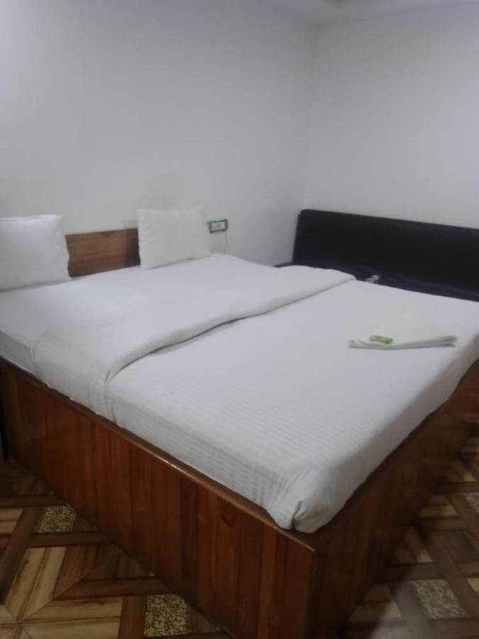 Hotel Assembly Shillong Exteriör bild