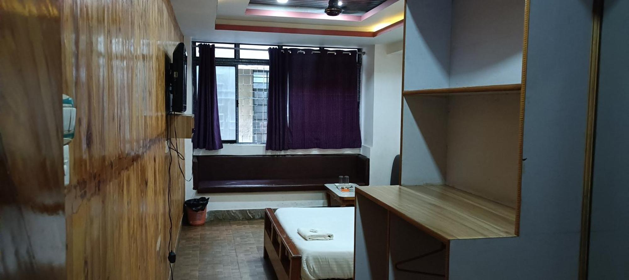 Hotel Assembly Shillong Exteriör bild