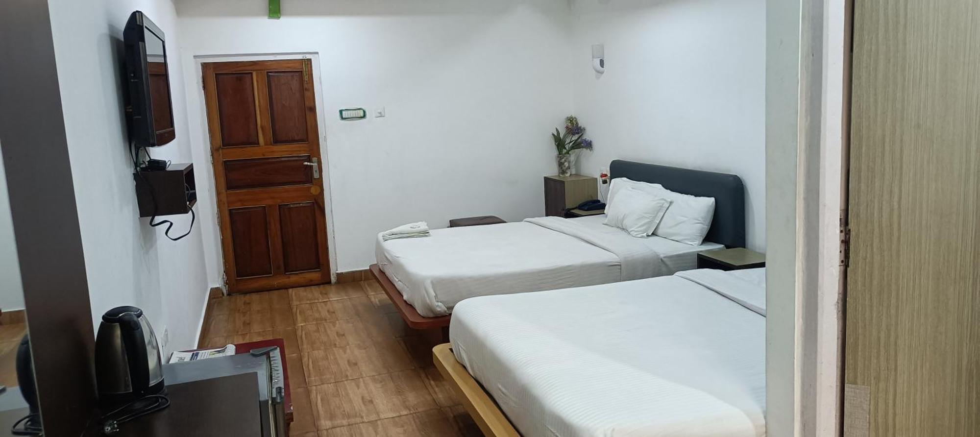 Hotel Assembly Shillong Exteriör bild